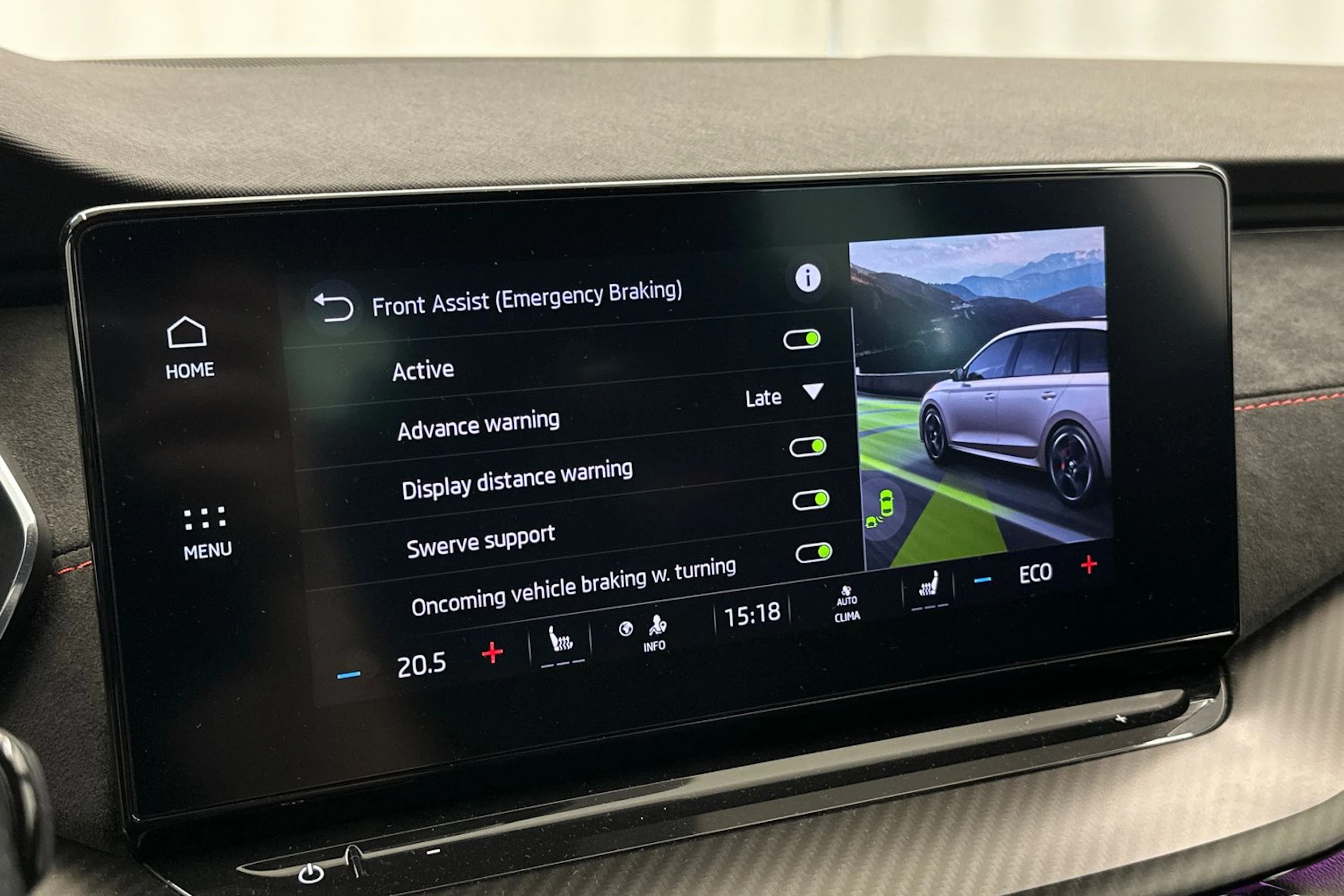 harmaa Skoda Octavia 2021 kuva 26.
