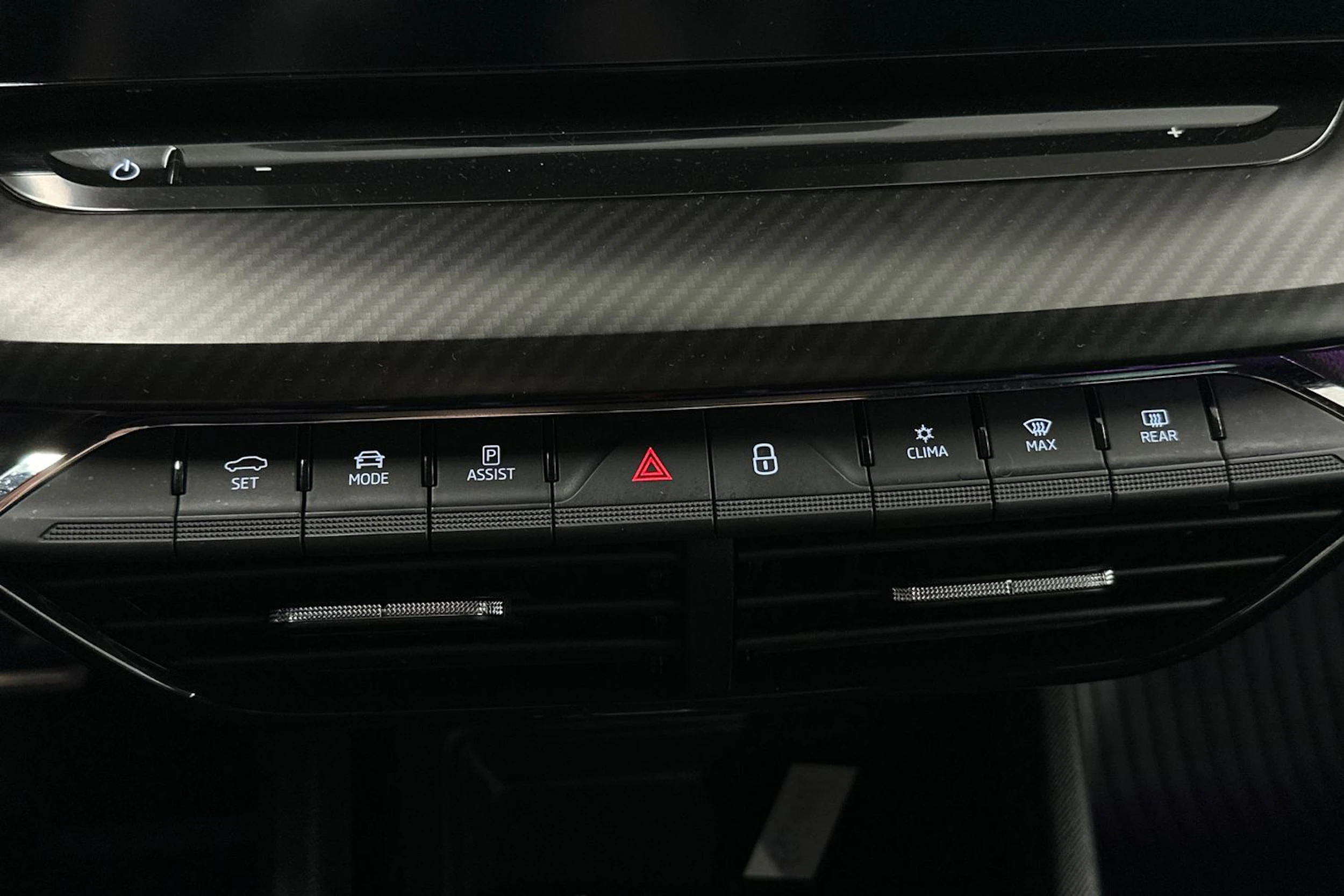 harmaa Skoda Octavia 2021 kuva 33.