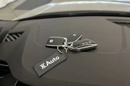 harmaa Skoda Octavia 2021 kuva 34.