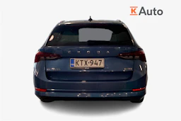 sininen Skoda Octavia 2021 kuva 3.