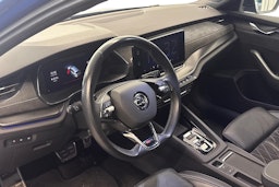 sininen Skoda Octavia 2021 kuva 6.