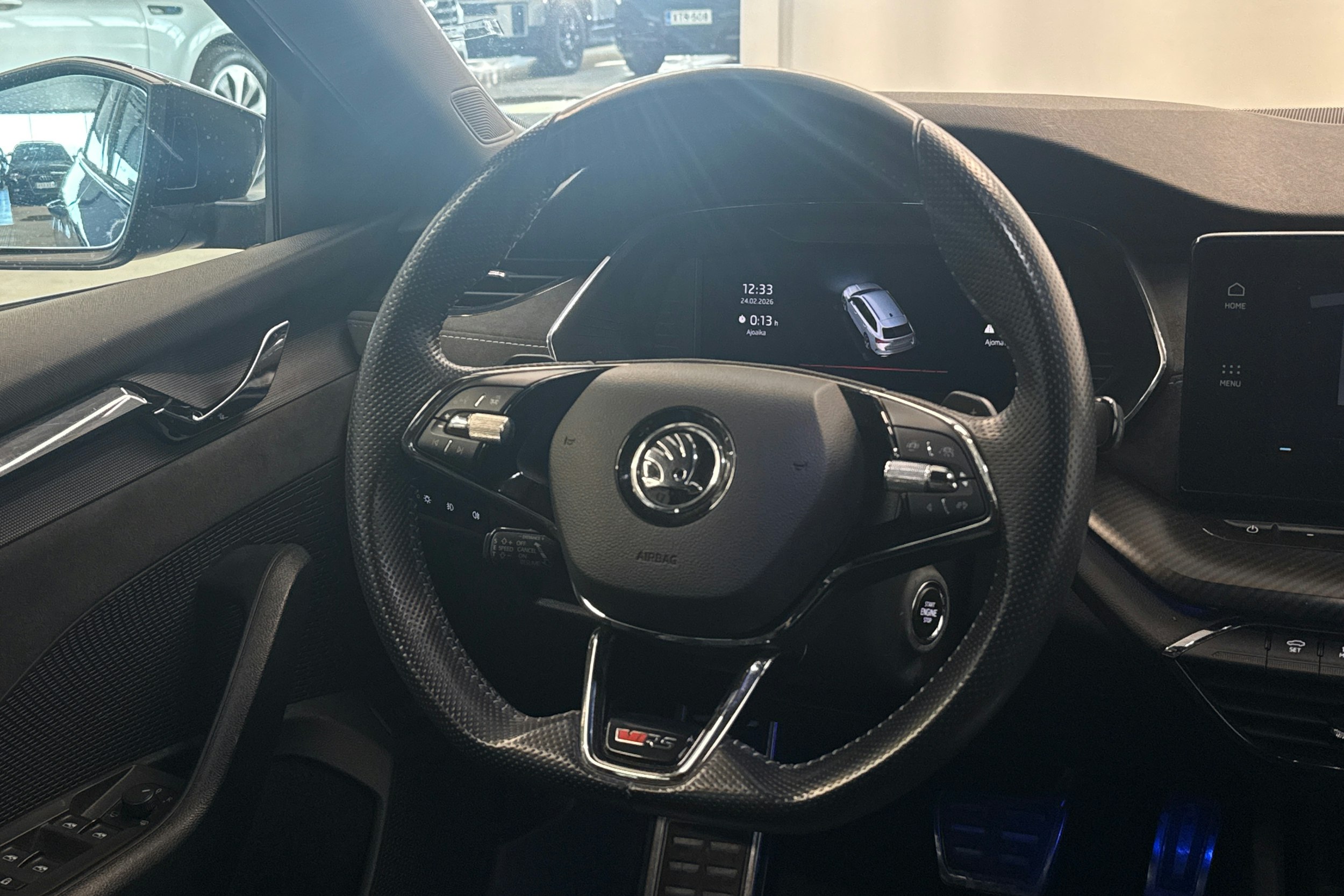 sininen Skoda Octavia 2021 kuva 11.