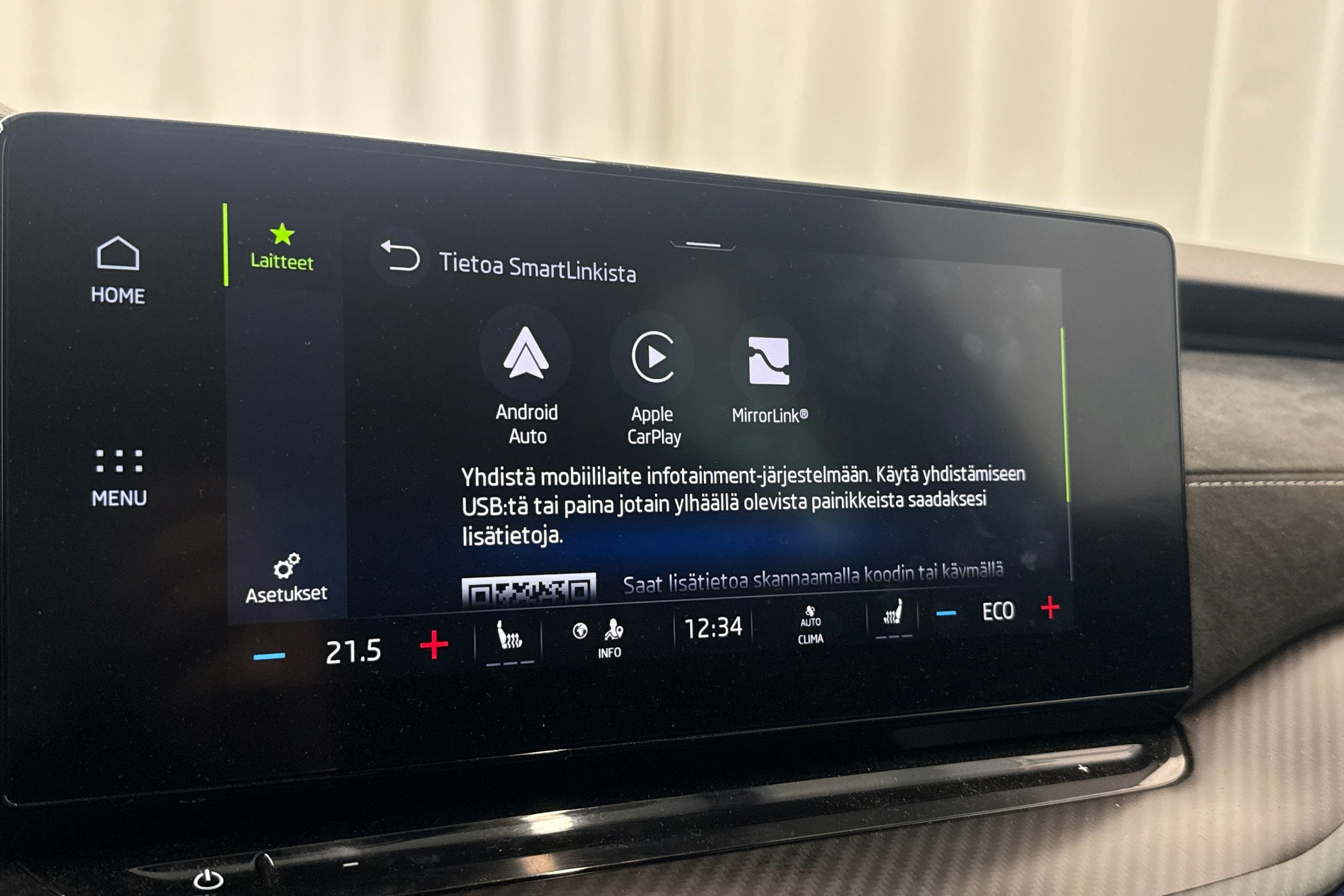 sininen Skoda Octavia 2021 kuva 16.