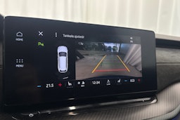 sininen Skoda Octavia 2021 kuva 19.