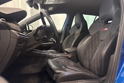 sininen Skoda Octavia 2021 kuva 24.