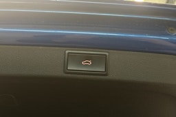 sininen Skoda Octavia 2021 kuva 27.