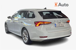 Valkoinen Skoda OCTAVIA 2021 kuva 2.
