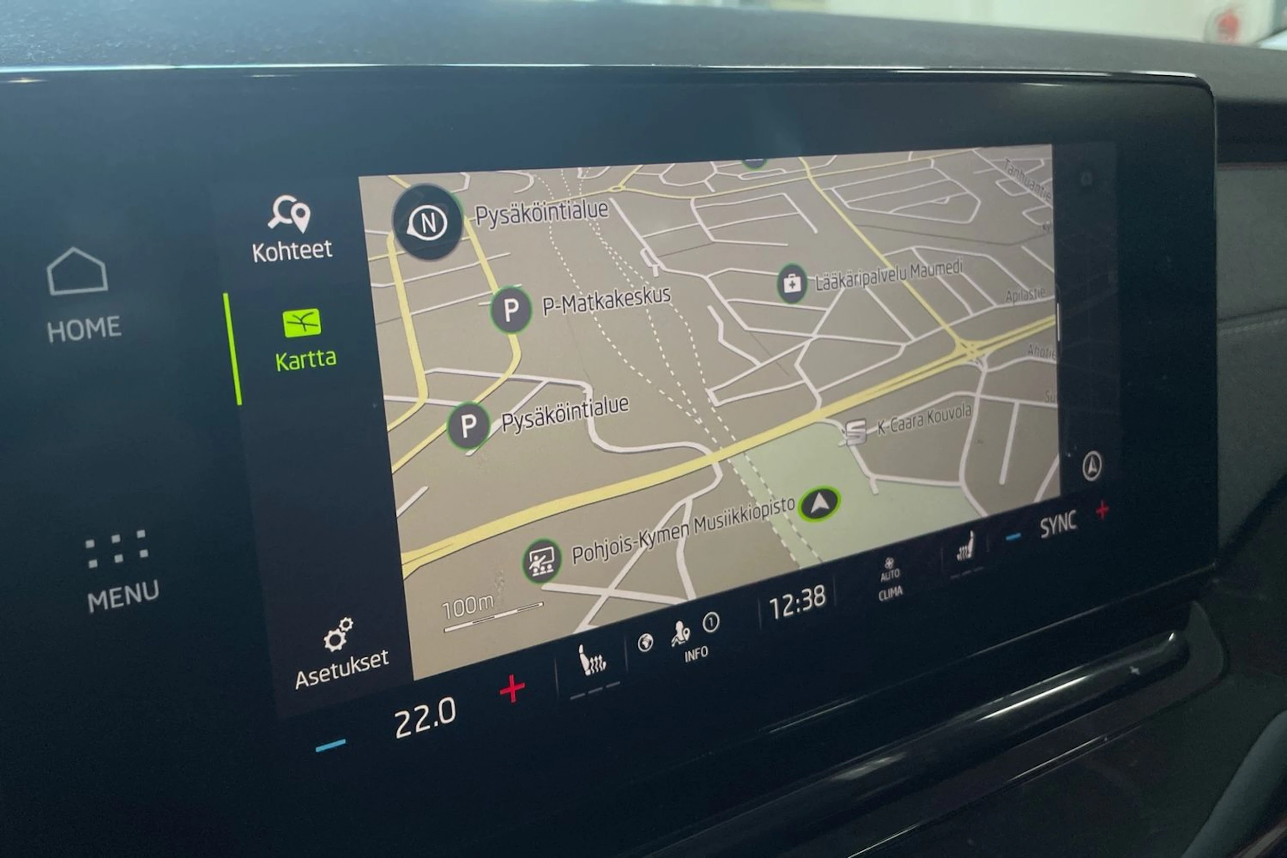 Valkoinen Skoda OCTAVIA 2021 kuva 7.