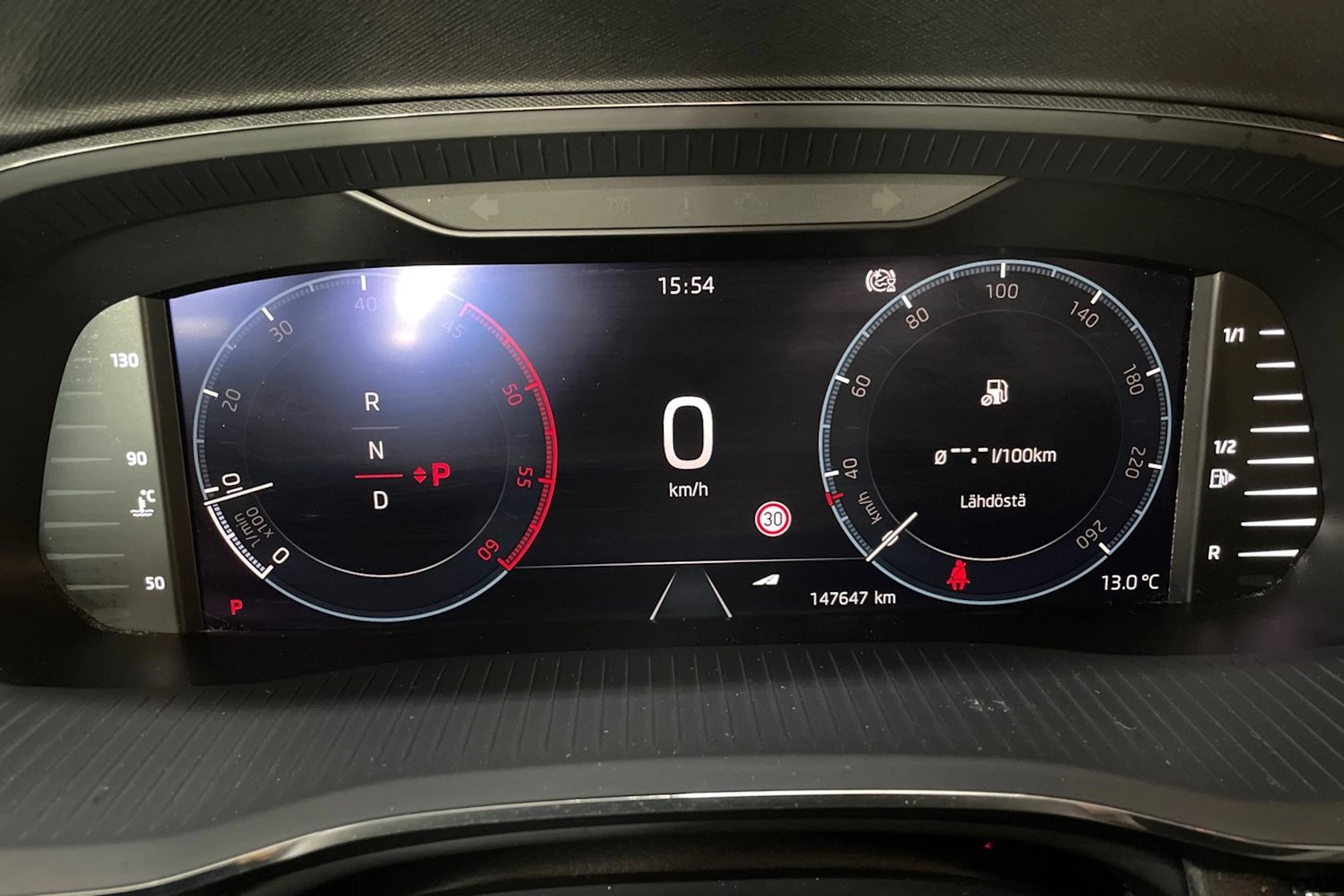 Valkoinen Skoda OCTAVIA 2021 kuva 17.