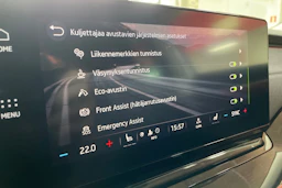 Valkoinen Skoda OCTAVIA 2021 kuva 22.