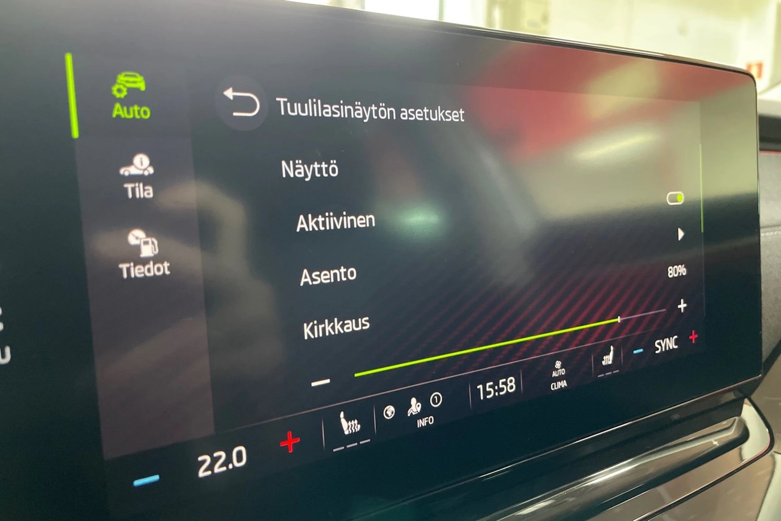 Valkoinen Skoda OCTAVIA 2021 kuva 24.