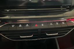 Valkoinen Skoda OCTAVIA 2021 kuva 28.