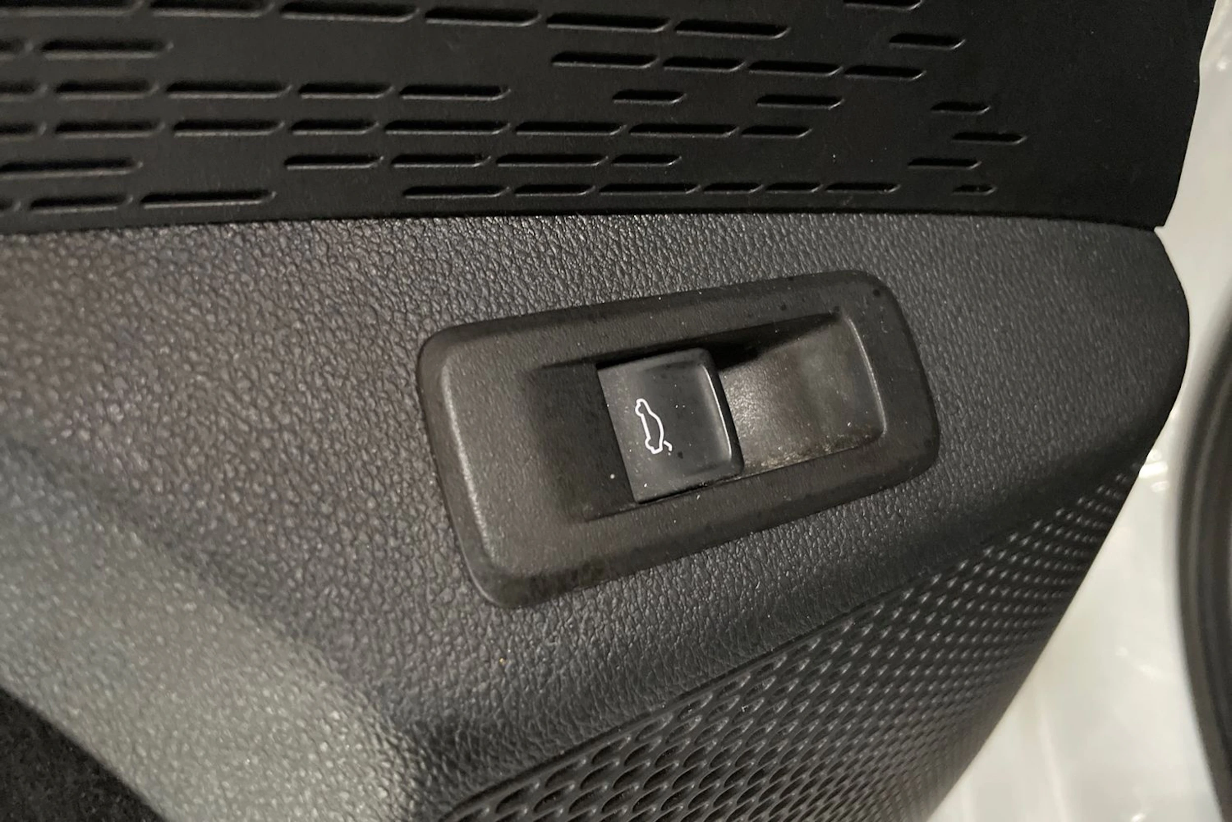 Valkoinen Skoda OCTAVIA 2021 kuva 29.