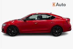punainen Skoda Octavia 2021 kuva 6.