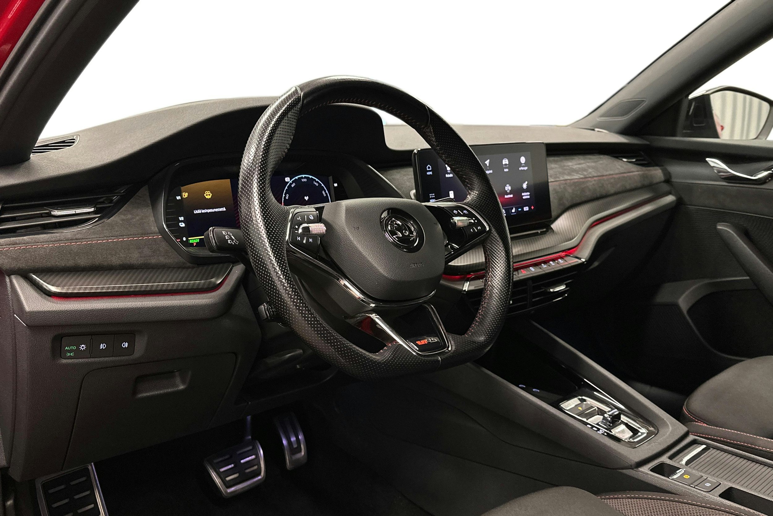 punainen Skoda Octavia 2021 kuva 7.