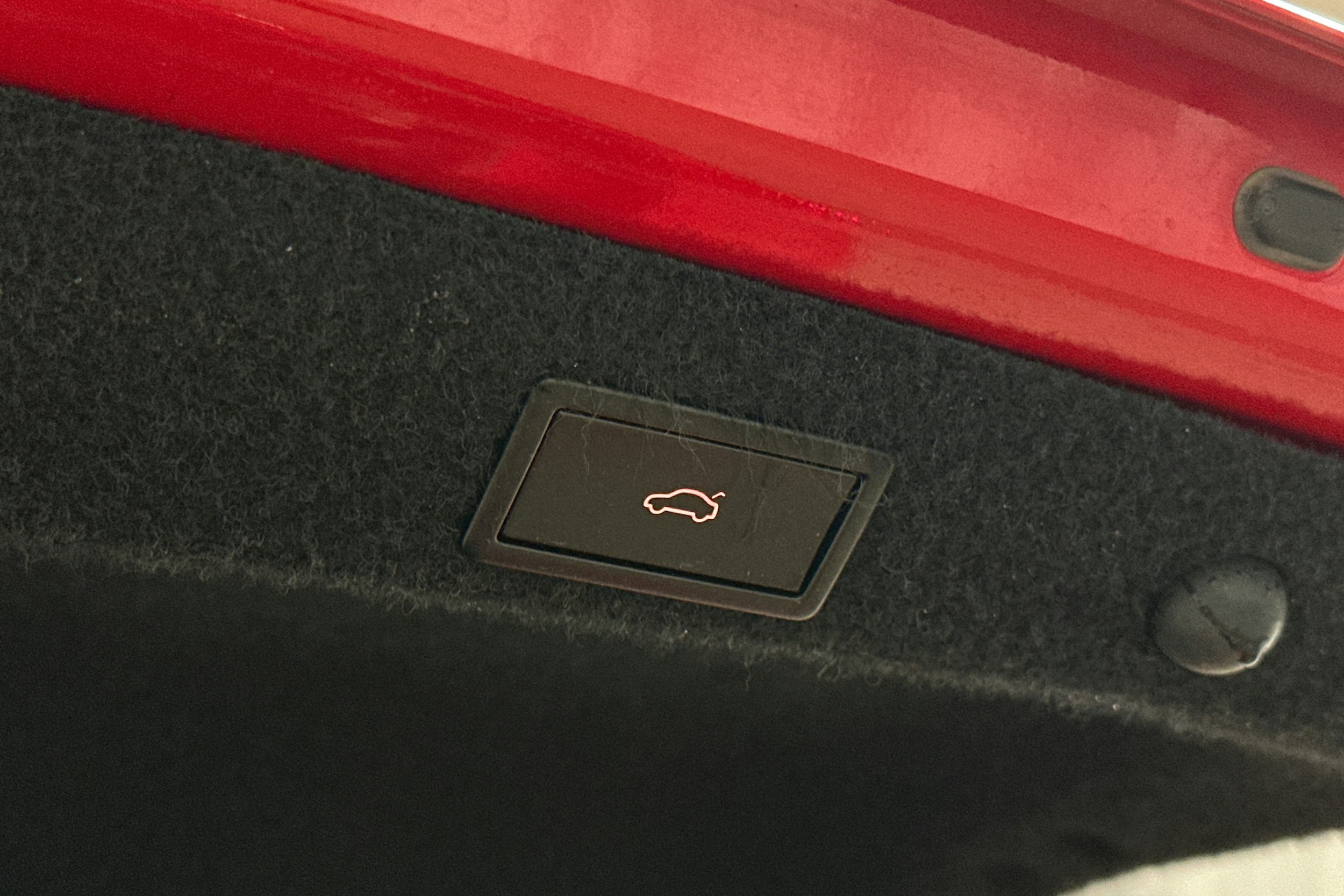 punainen Skoda Octavia 2021 kuva 15.