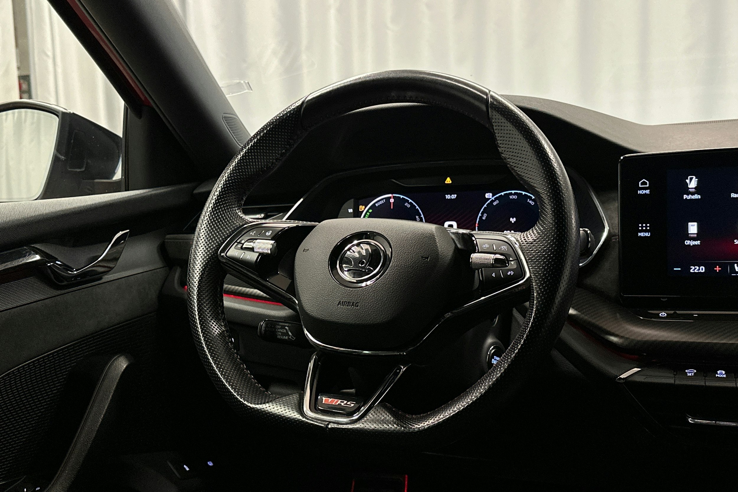 punainen Skoda Octavia 2021 kuva 16.