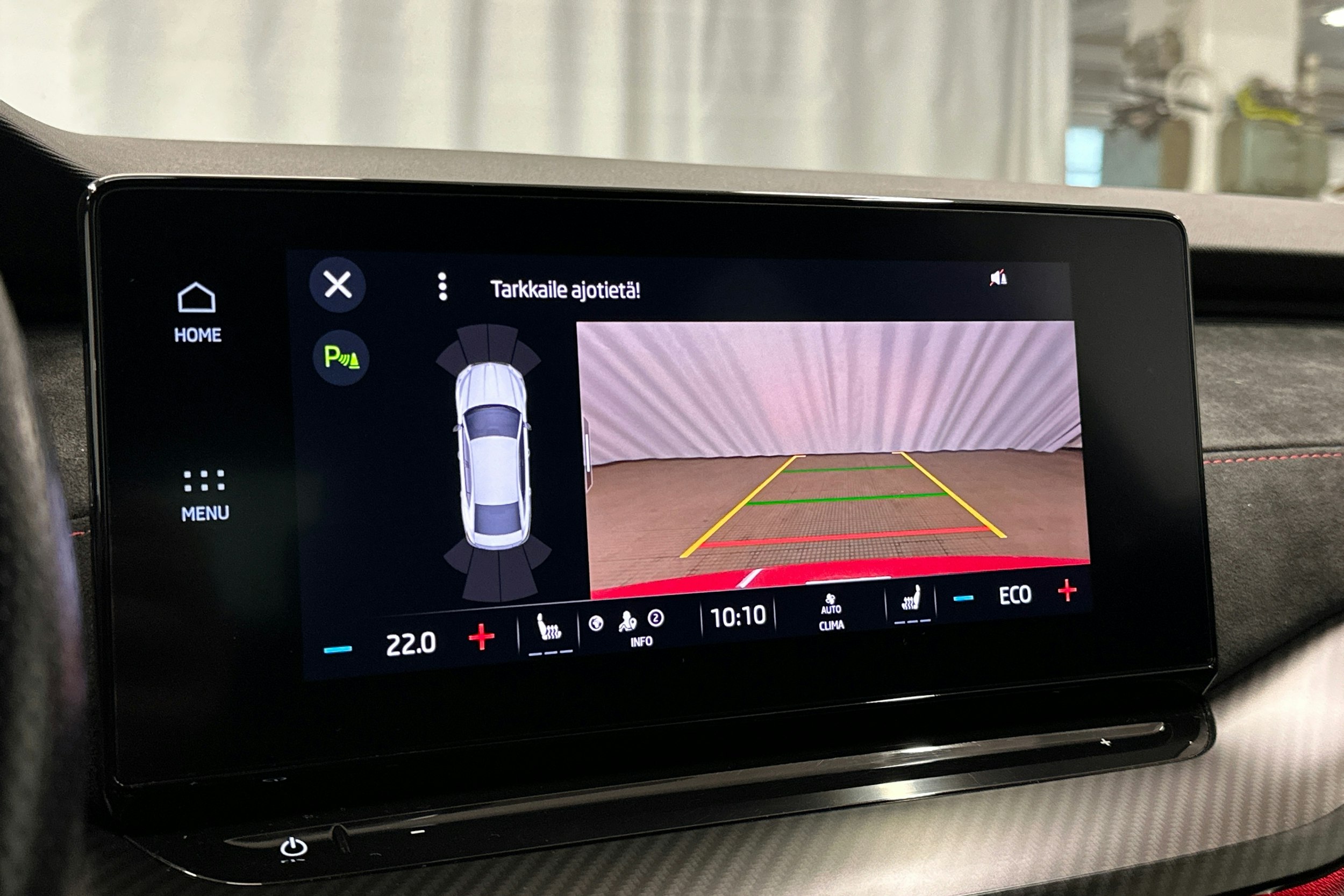 punainen Skoda Octavia 2021 kuva 23.