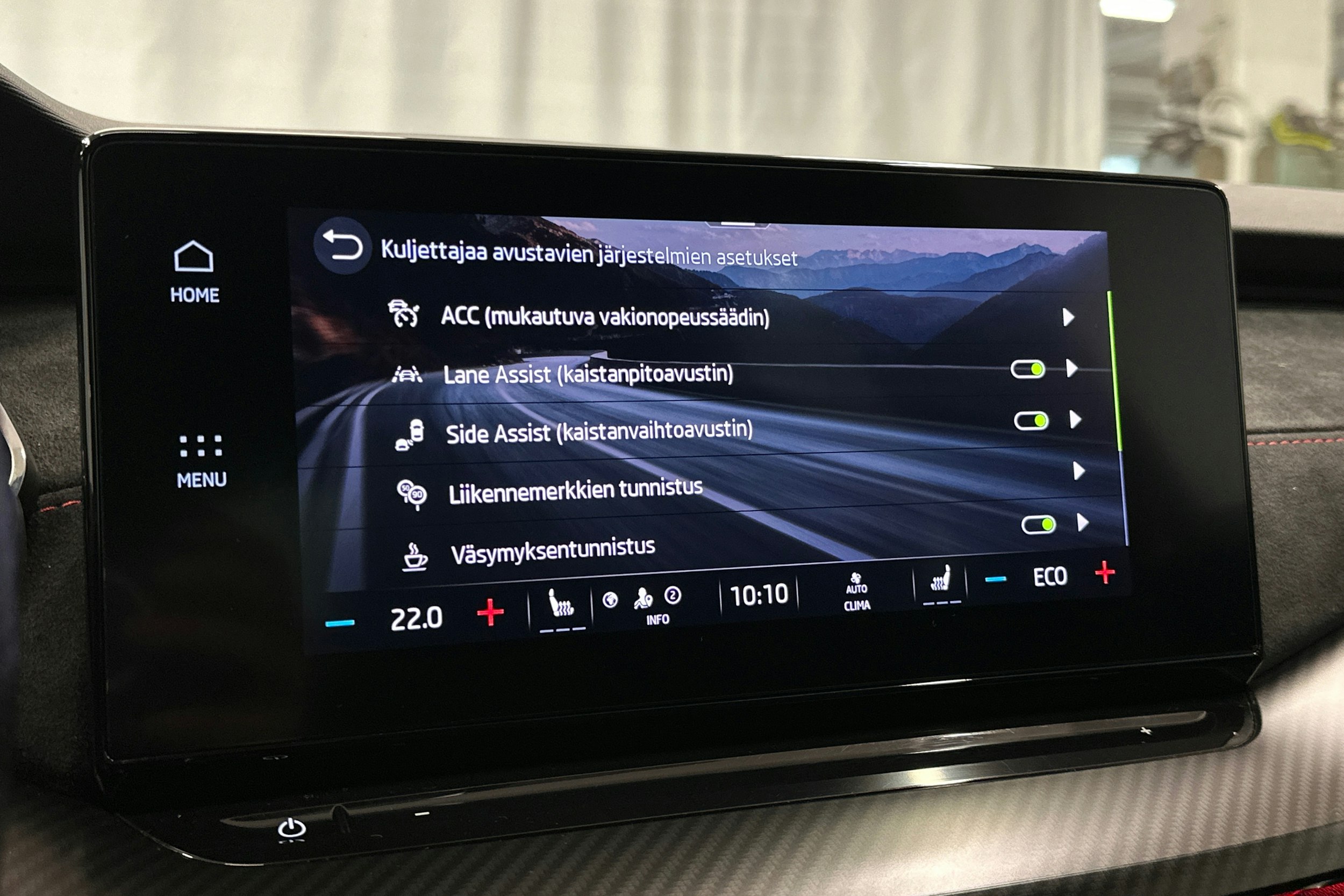 punainen Skoda Octavia 2021 kuva 25.