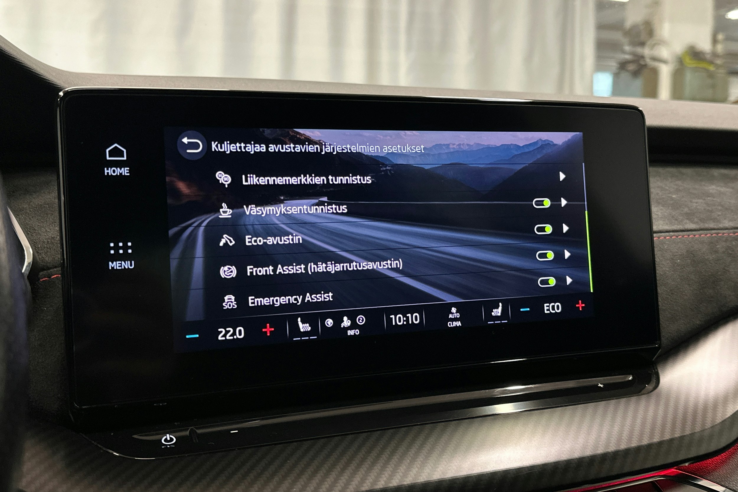 punainen Skoda Octavia 2021 kuva 26.