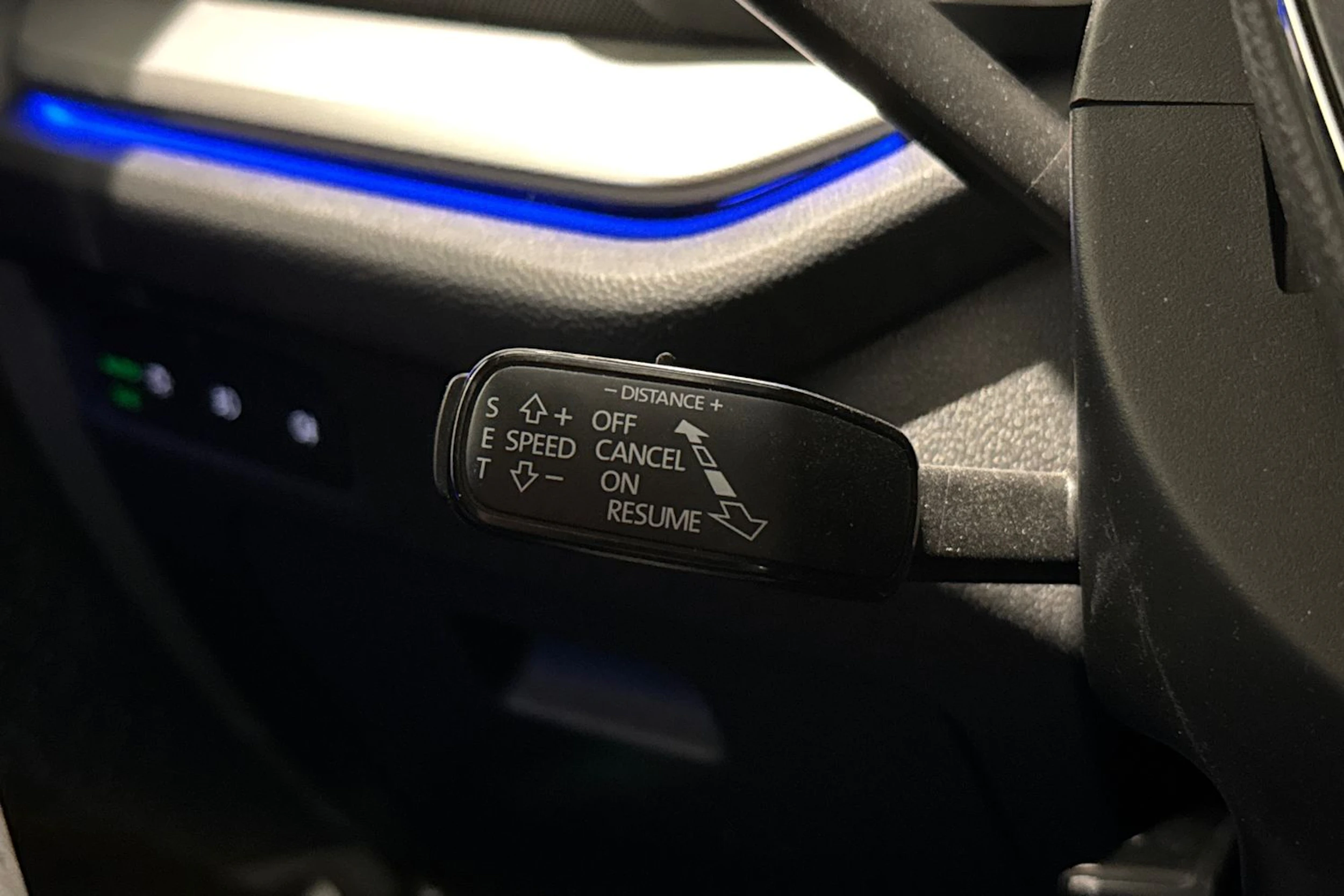 valkoinen Skoda Octavia 2021 kuva 17.