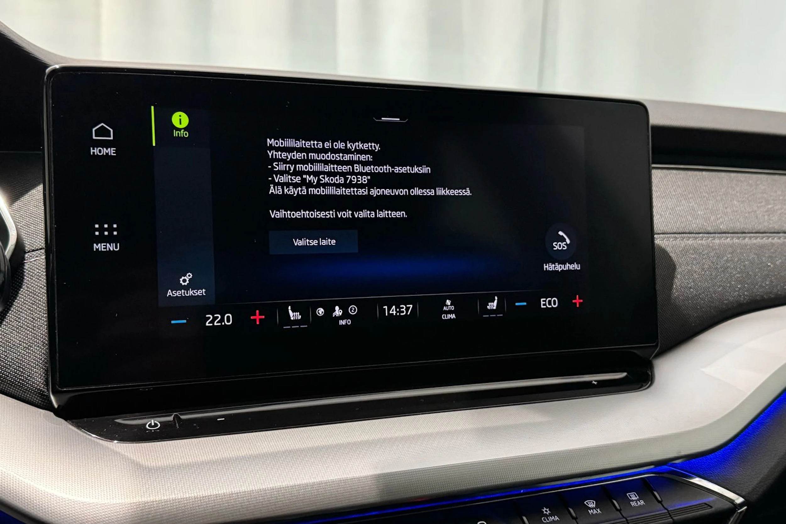 valkoinen Skoda Octavia 2021 kuva 21.
