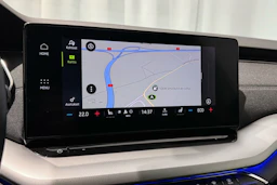 valkoinen Skoda Octavia 2021 kuva 22.