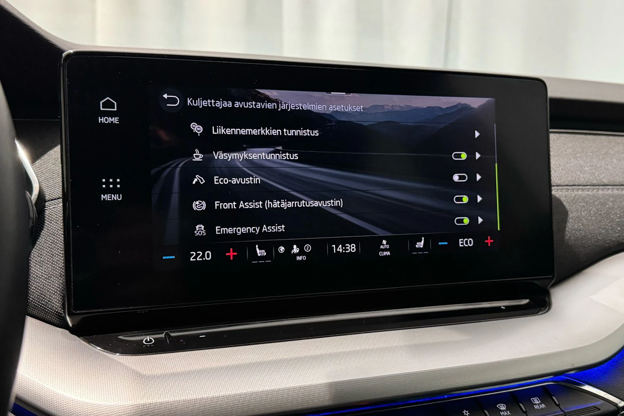 valkoinen Skoda Octavia 2021 kuva 25.