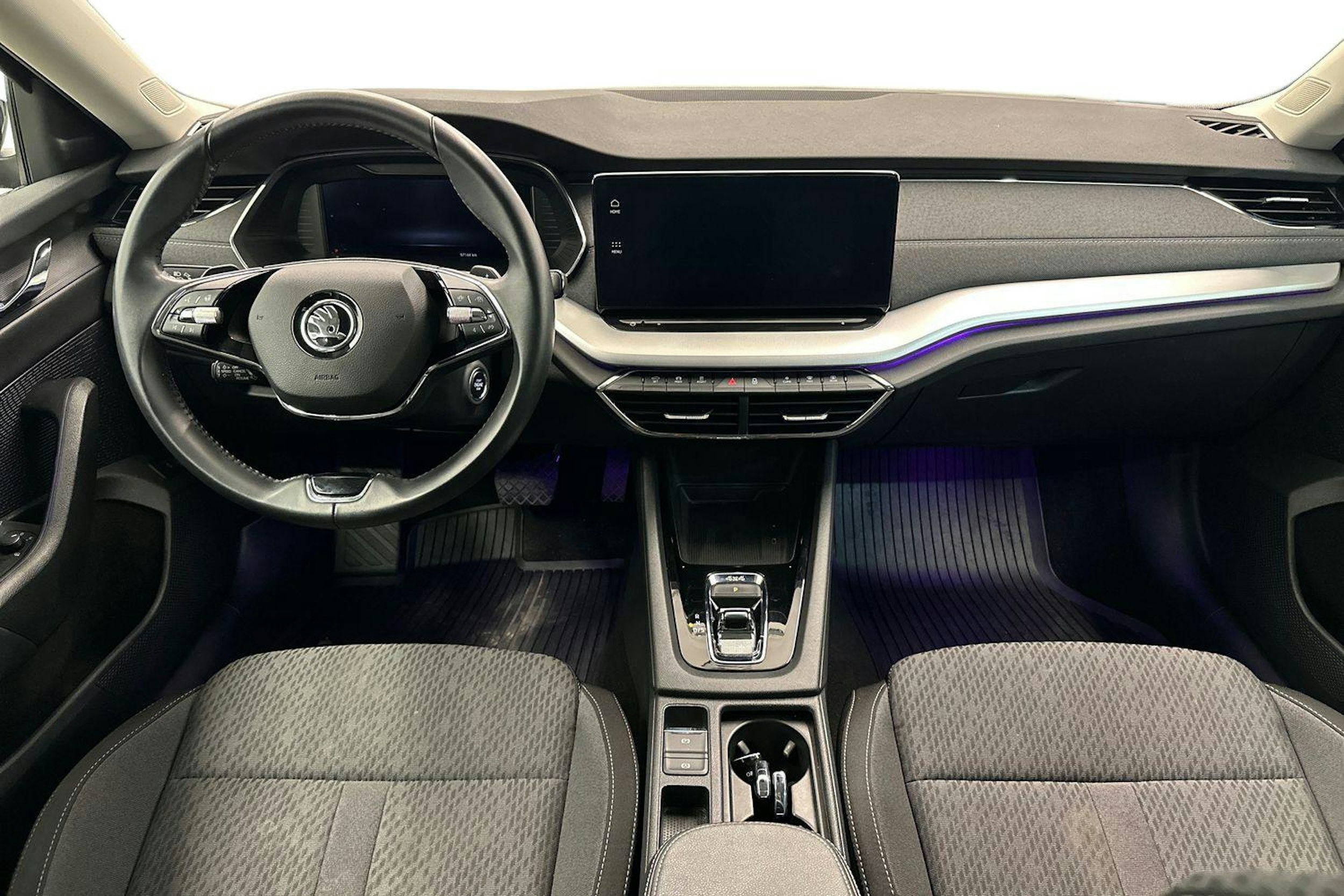 Musta Skoda OCTAVIA 2021 kuva 9.