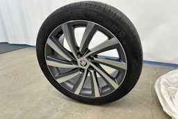 Musta Skoda OCTAVIA 2021 kuva 13.