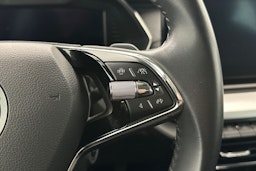 Musta Skoda OCTAVIA 2021 kuva 16.