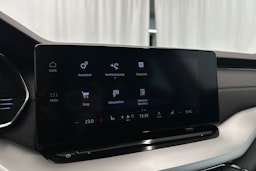 Musta Skoda OCTAVIA 2021 kuva 18.