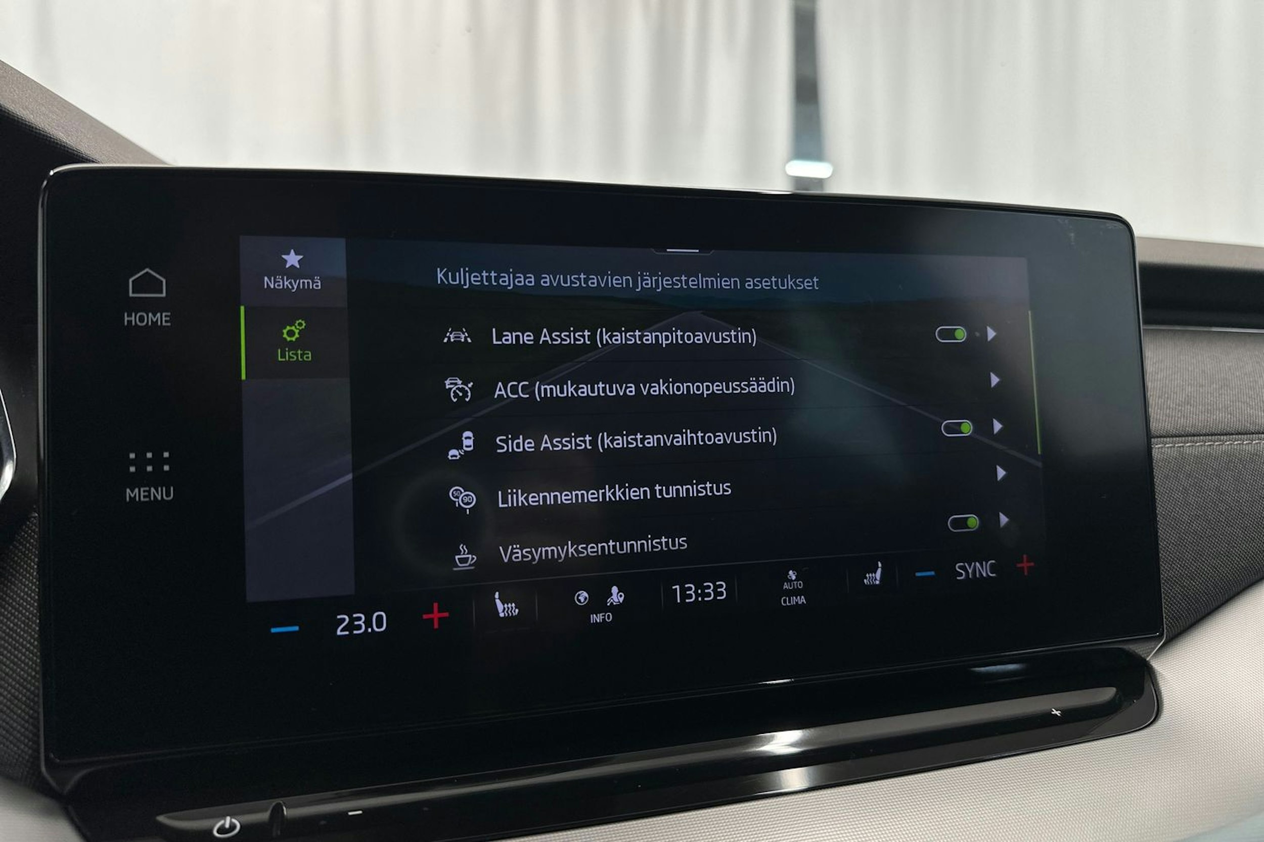 Musta Skoda OCTAVIA 2021 kuva 23.