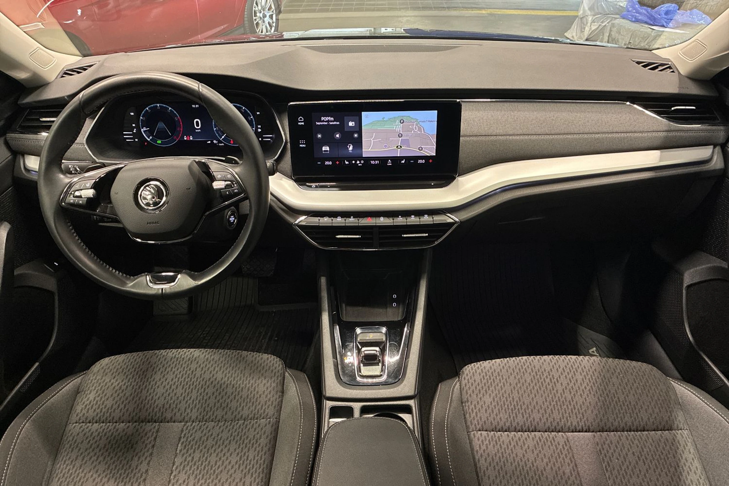musta Skoda Octavia 2021 kuva 15.