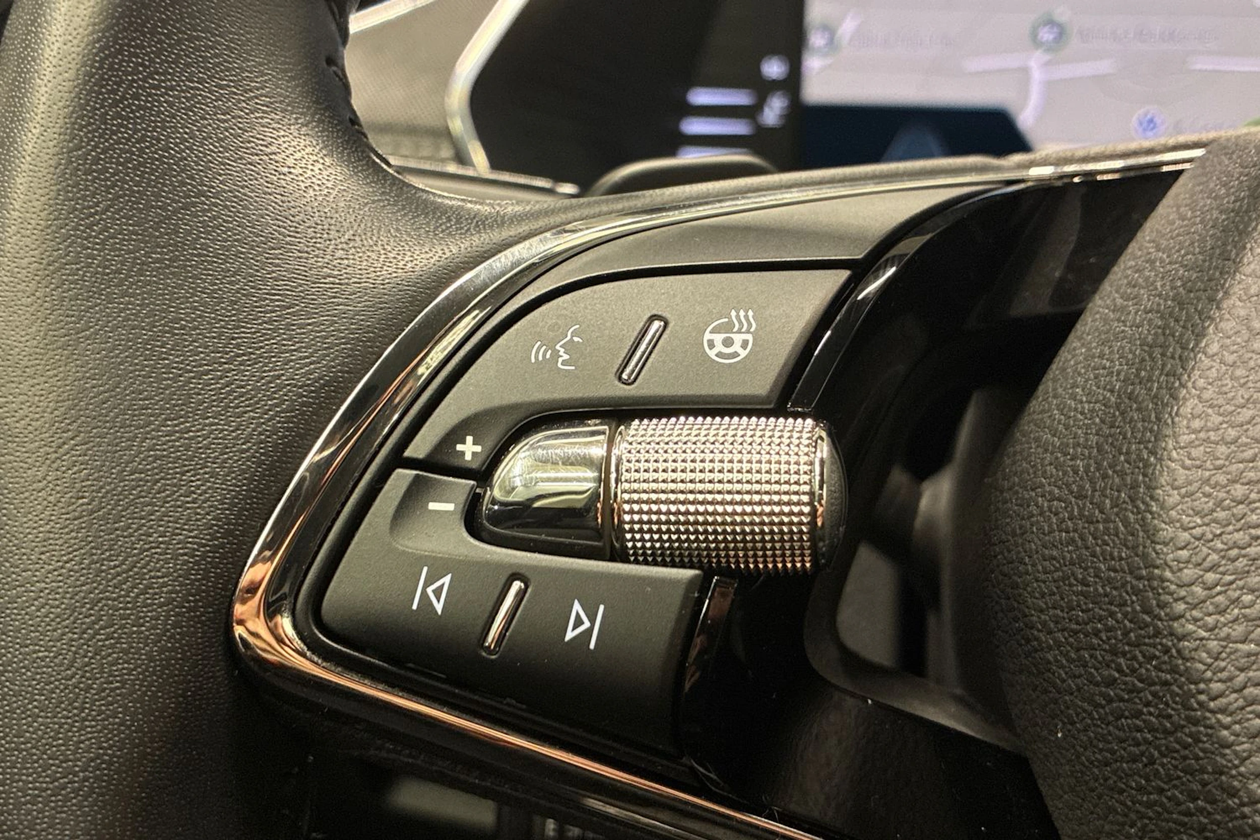 musta Skoda Octavia 2021 kuva 19.
