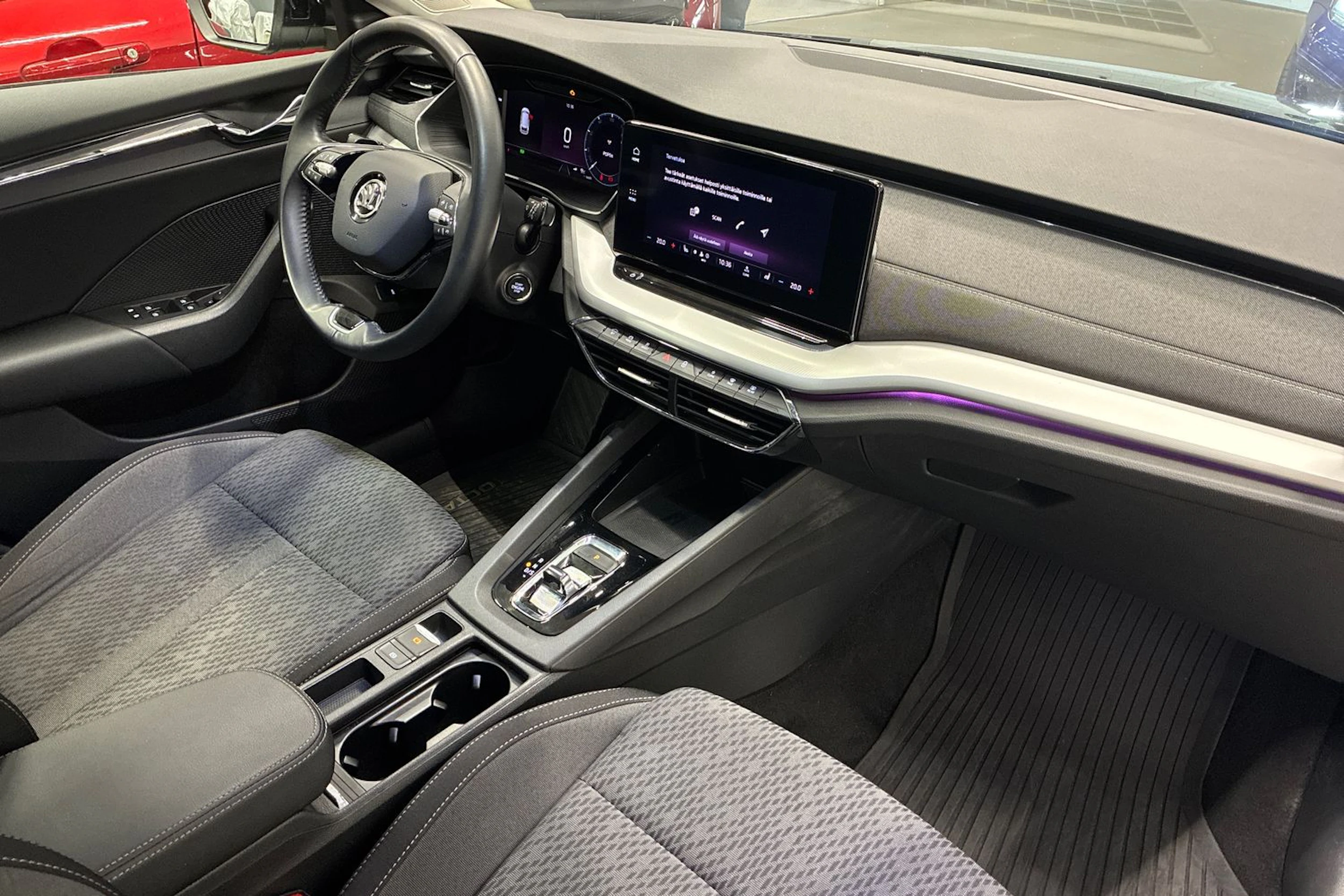 musta Skoda Octavia 2021 kuva 35.