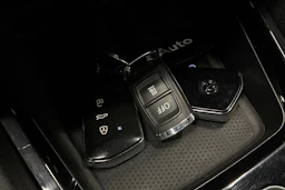 musta Skoda Octavia 2021 kuva 37.