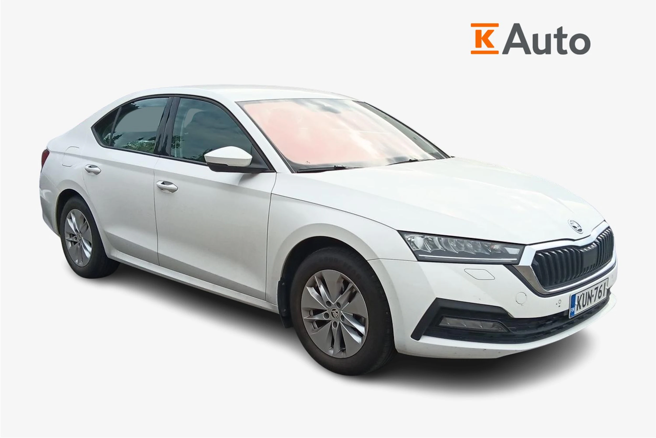 Valkoinen Skoda OCTAVIA 2021 kuva 1.