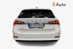 valkoinen Skoda Octavia 2021 kuva 3.