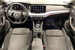 valkoinen Skoda Octavia 2021 kuva 9.