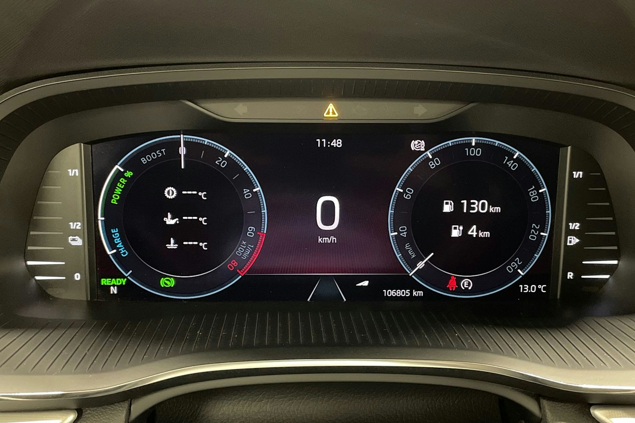 valkoinen Skoda Octavia 2021 kuva 16.