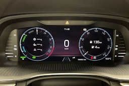 valkoinen Skoda Octavia 2021 kuva 16.