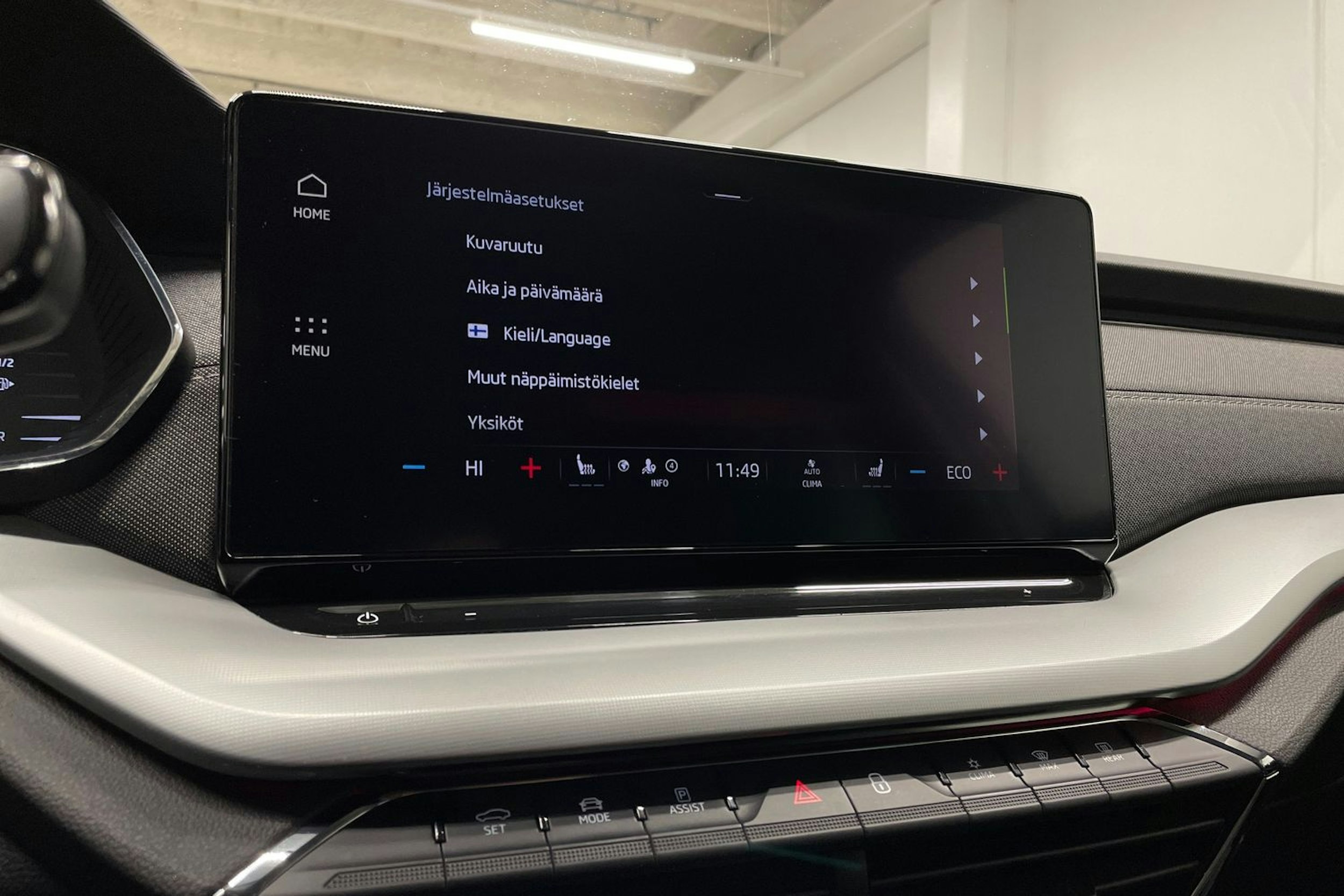 valkoinen Skoda Octavia 2021 kuva 20.