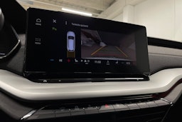 valkoinen Skoda Octavia 2021 kuva 22.