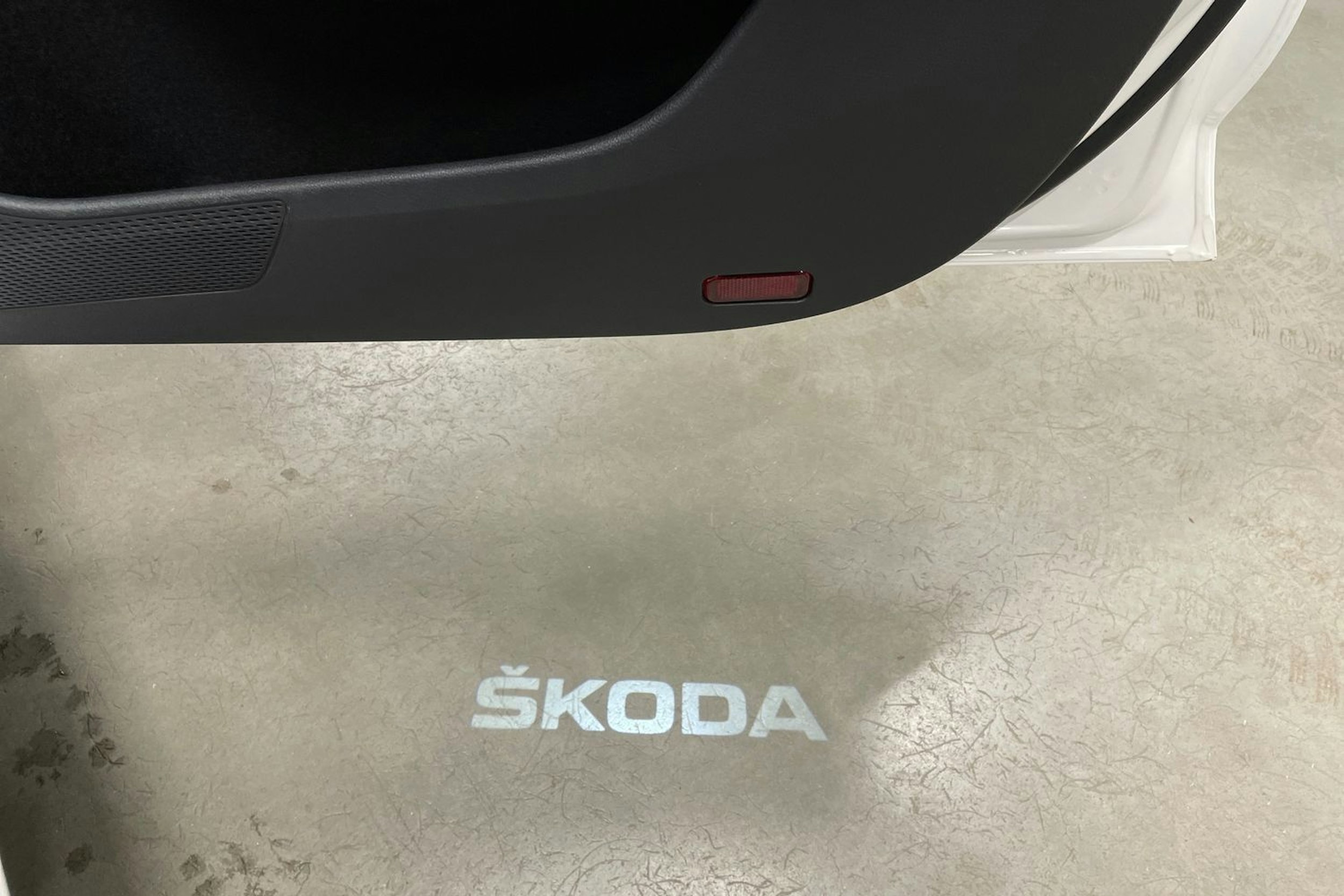 valkoinen Skoda Octavia 2021 kuva 31.