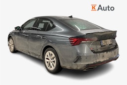 Harmaa Skoda OCTAVIA 2021 kuva 2.