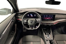 Harmaa Skoda OCTAVIA 2021 kuva 3.