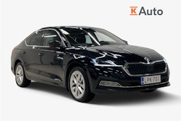 punainen Skoda Octavia 2021 kuva 1.