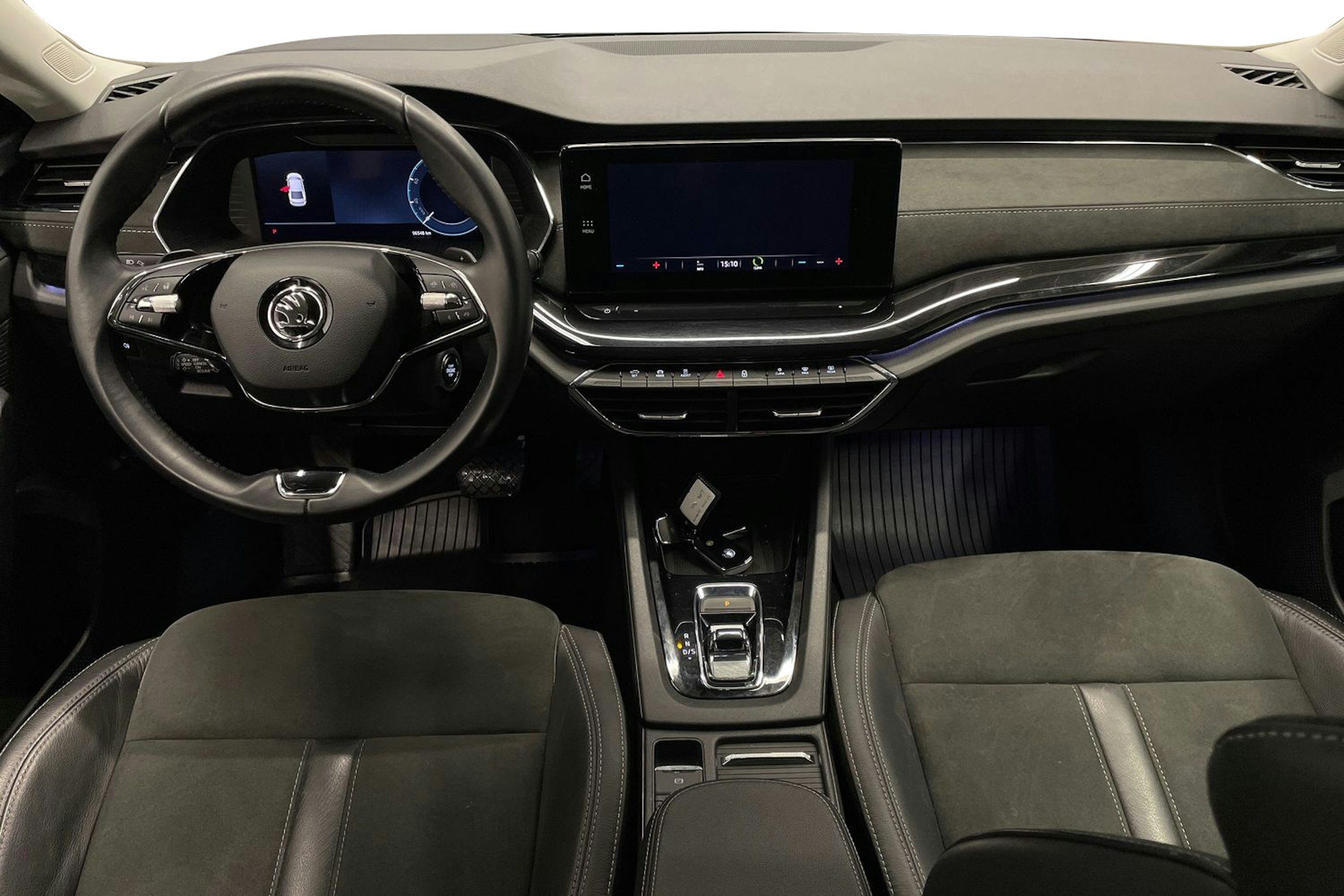 punainen Skoda Octavia 2021 kuva 9.