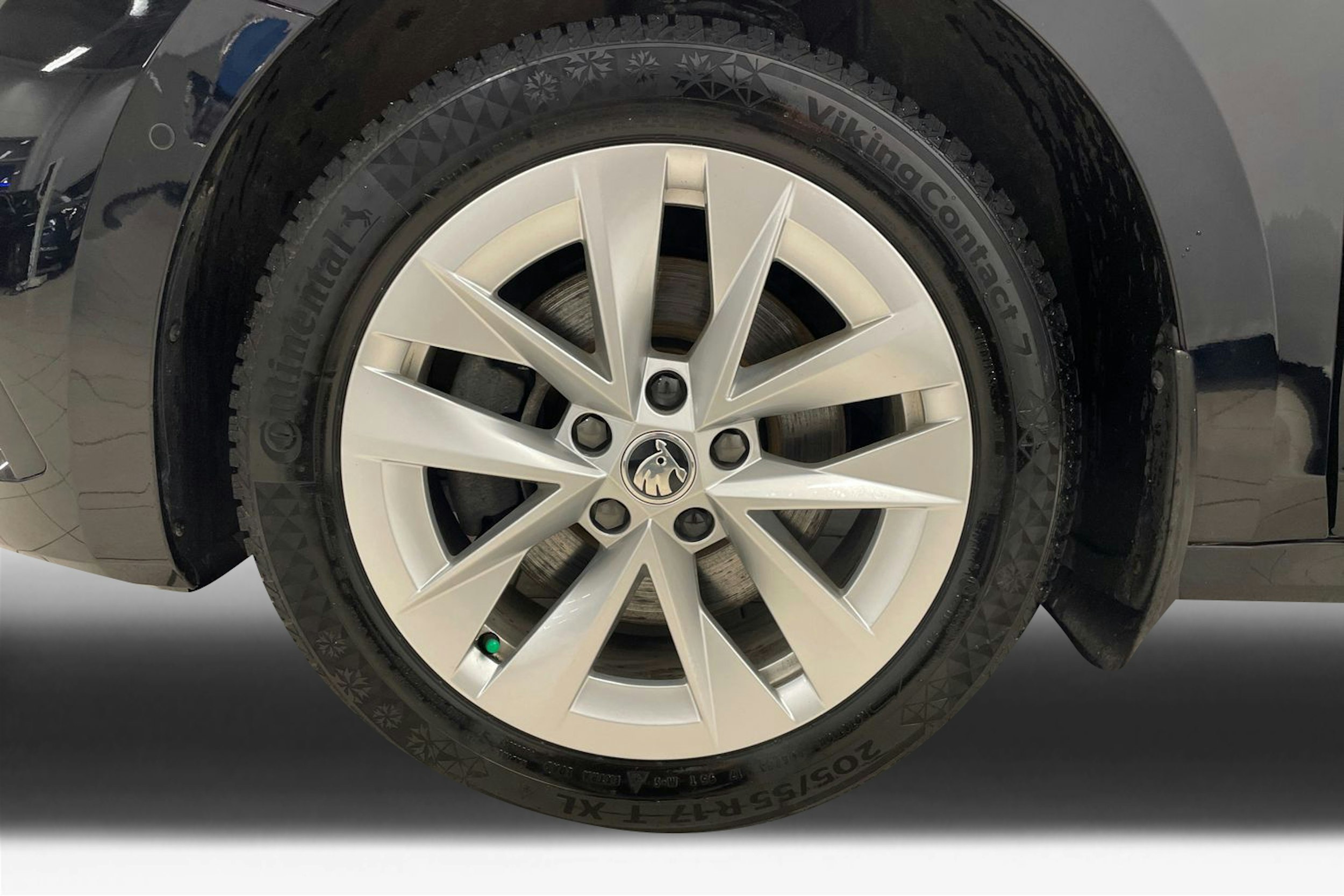 punainen Skoda Octavia 2021 kuva 11.